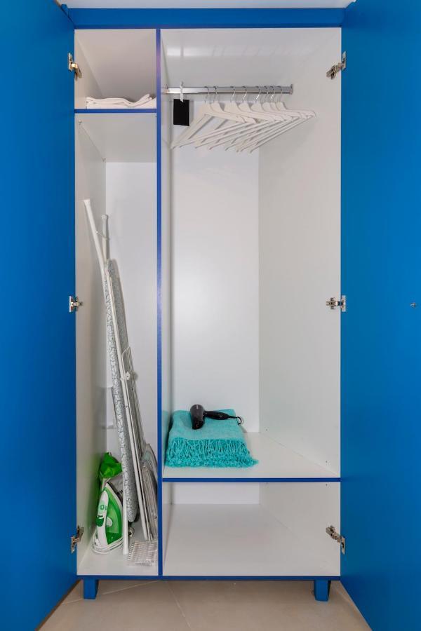 Blue And White Apartment Vipgreece Athens Exterior photo